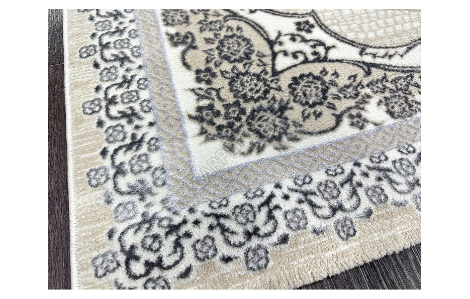 Q010A_GREY FDY / CREAM SHRINK Platinium vip